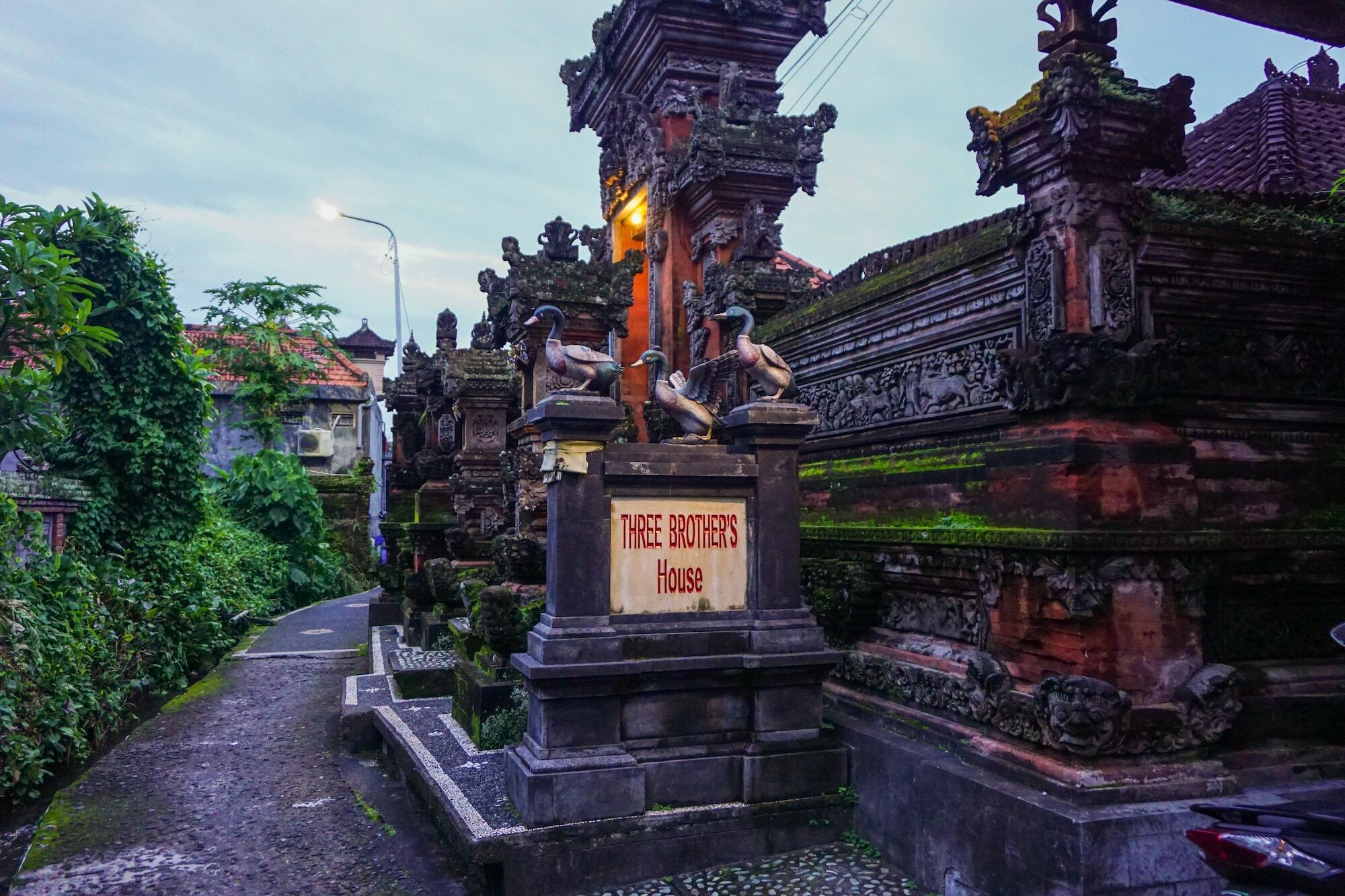 Three Brothers Guest House Ubud  Bagian luar foto
